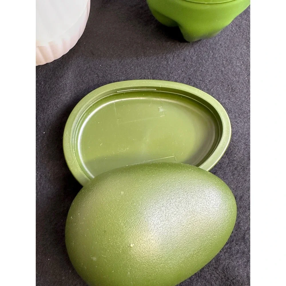 Vintage Style Plastic Food Saver Pods Set Onion Bell Pepper Avocado Green White